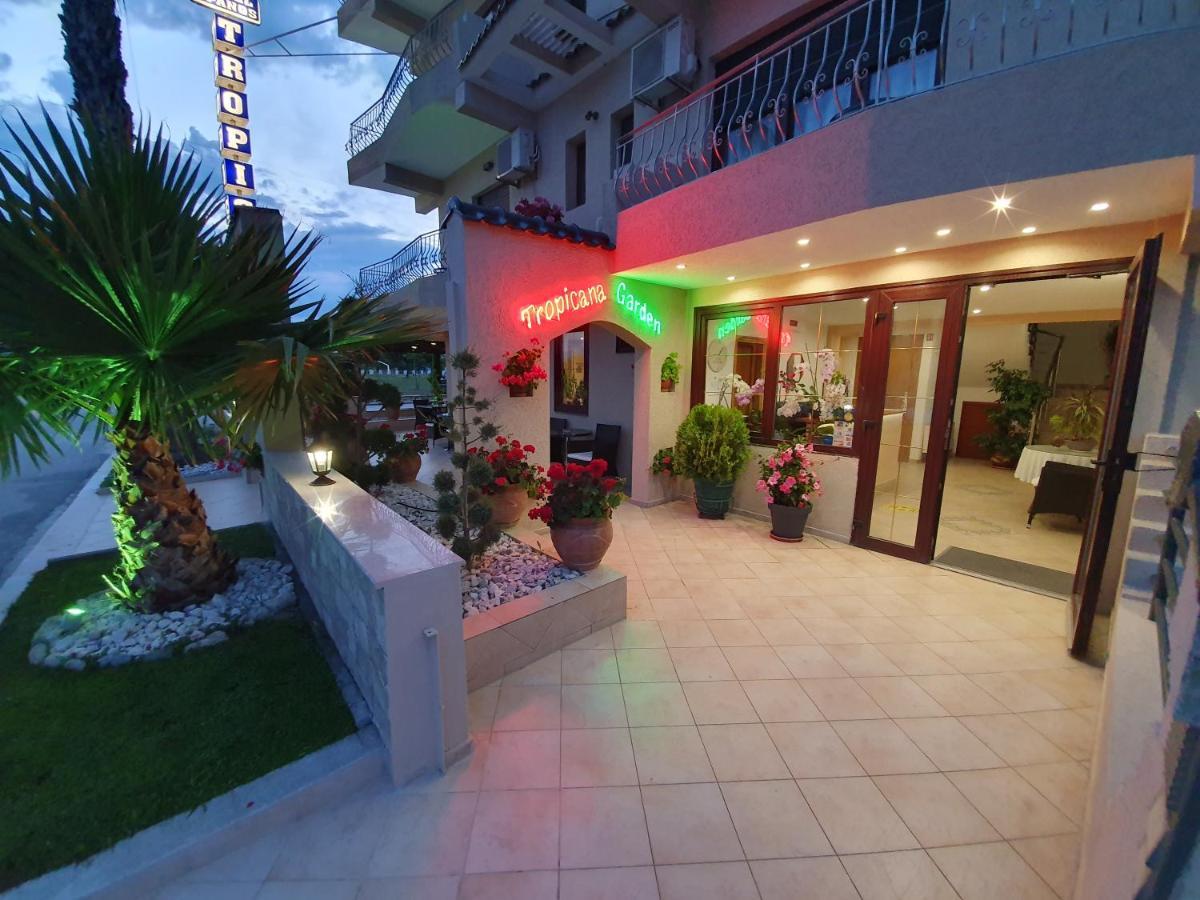 Paralía Tropicana מראה חיצוני תמונה