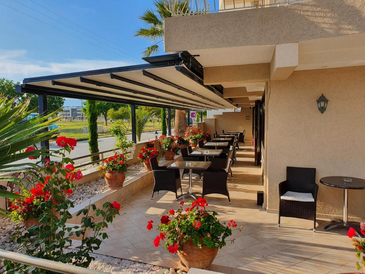 Paralía Tropicana מראה חיצוני תמונה